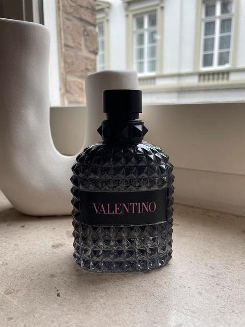 VALENTINO BORN IN ROMA UOMO EAU DE TOILETTE- HERENGEUR 100, Handtassen en Accessoires, Uiterlijk | Parfum, Zo goed als nieuw, Ophalen of Verzenden