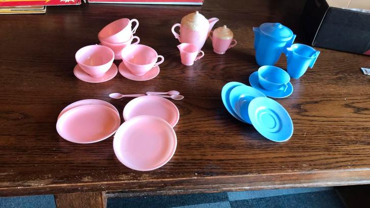 Oude koffieserviesjes, Antiek en Kunst, Antiek | Speelgoed, Ophalen of Verzenden