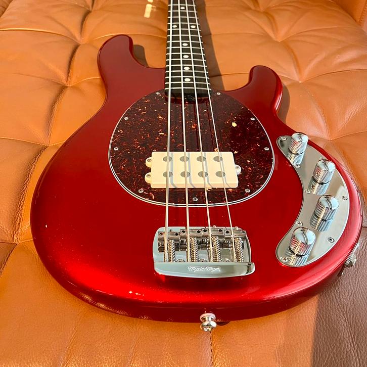 Music Man stingray special candy man H4, Musique & Instruments, Instruments à corde | Guitares | Basses, Comme neuf, Enlèvement