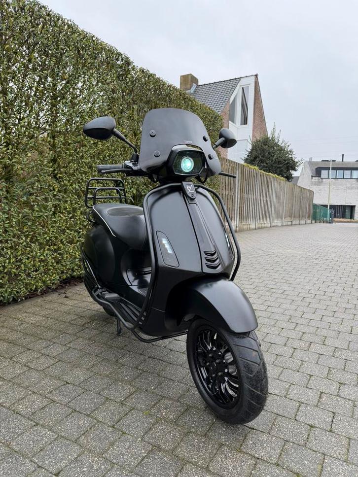 Vespa sprint B klasse, Fietsen en Brommers, Scooters | Vespa, Zo goed als nieuw, Ophalen