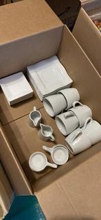 Set kopjes, schoteltjes, glazen, melkkannen, Ophalen