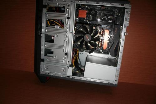 desktop pc defect voor parts ryzen 3400g, Computers en Software, Desktop Pc's, SSD, Ophalen of Verzenden
