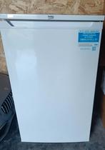 Beko tafelmodel frigo met diepvriesvak, Ophalen, Zo goed als nieuw