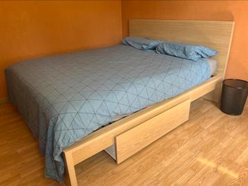 Bed 15 keer gebruikt beschikbaar voor biedingen