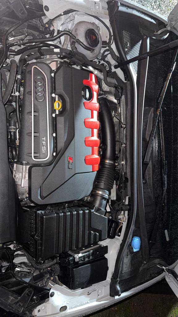 Audi RS3 8v2 DNWA 2019, Autos, Audi, RS3, 4x4, Régulateur de distance, Airbags, Air conditionné, Bluetooth, Feux de virage, Ordinateur de bord