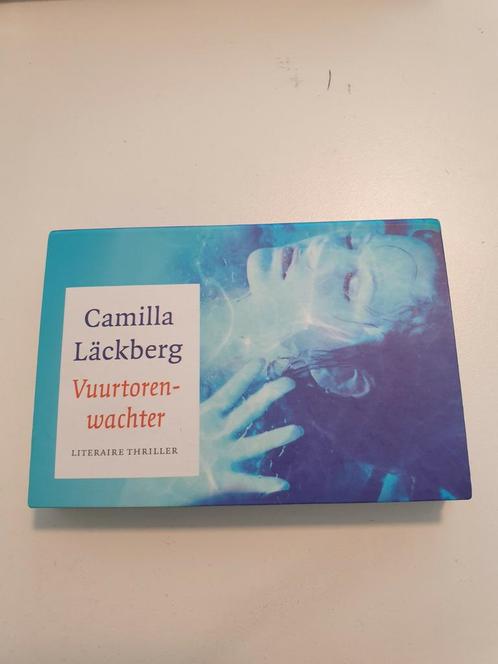 Camilla Läckberg - Vuurtorenwachter DWARSLIGGER  308, Livres, Thrillers, Comme neuf, Enlèvement ou Envoi