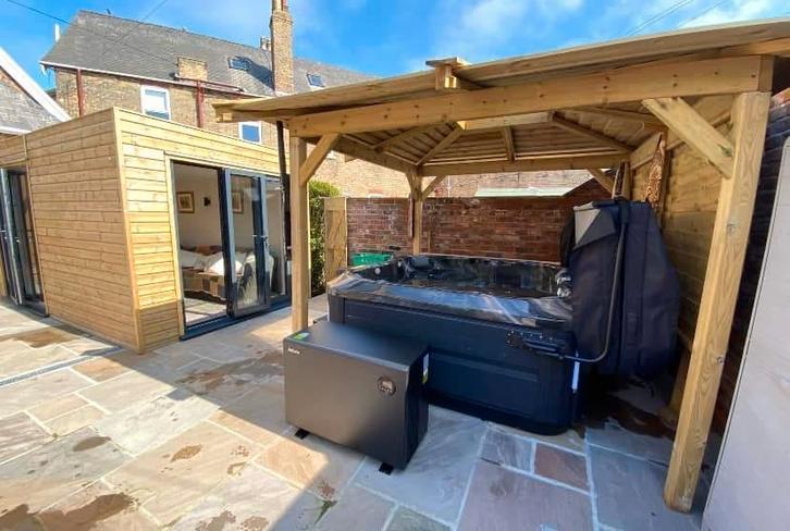 Neuf Jacuzzi 4 places avec pompe a chaleur jq 80% d'economie, Jardin & Terrasse, Chauffage de terrasse, Neuf, Enlèvement