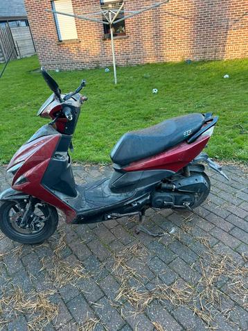 Gts scooter beschikbaar voor biedingen