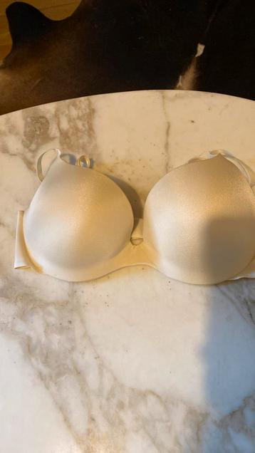 Soutien gorge rembourré, Envoi, Soutien-gorge