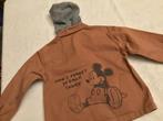 Disney jeans jas Mickey mouse 4-5jaar oker met kap, Enfants & Bébés, Vêtements enfant | Taille 116, Enlèvement, Manteau