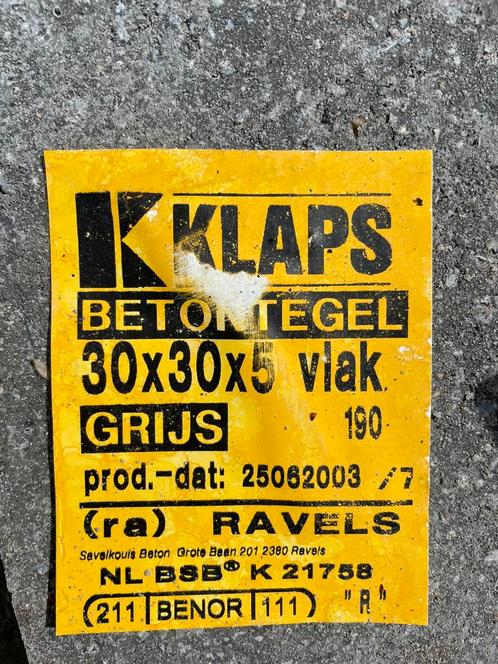 47 vierkante meter grijze betontegel, Doe-het-zelf en Bouw, Tegels, Gebruikt, Vloertegels, Overige materialen, 20 tot 40 cm, 20 tot 40 cm