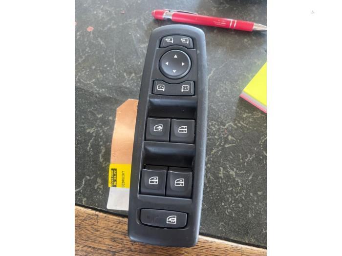 Elektrisch Raam Schakelaar van een Renault Megane, Auto-onderdelen, Dashboard en Schakelaars, Renault, Gebruikt, 3 maanden garantie