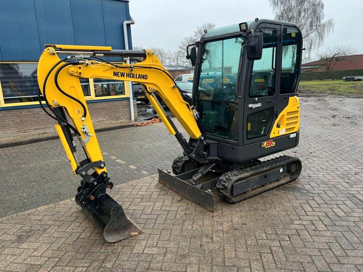 New Holland E19D minigraver graafmachine, Tuin en Terras, Hand-tuingereedschap, Gebruikt, Spade, Ophalen