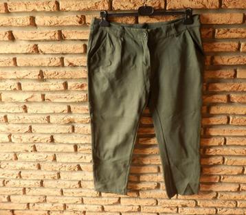 (42)- pantalon femme t.44 vert bouteille beschikbaar voor biedingen