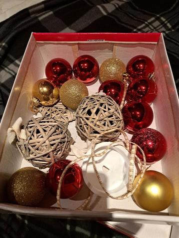 Lot de boules de Noël 3 euros