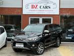 TOYOTA HILUX 2.4D 150PK |KEY LESS | NAVI | CAMERA | XENON |, Auto's, Toyota, Automaat, 2175 kg, 4 cilinders, Zwart