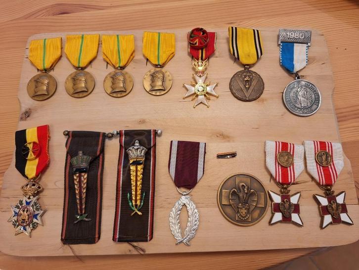 Lot de 14 médailles diverses Belgique, Postzegels en Munten, Penningen en Medailles, Overige materialen, Ophalen of Verzenden