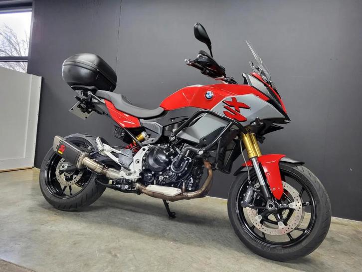 BMW F 900 XR sportieve allrounder mét Akrapovič (bj 2022), Motoren, Motoren | BMW, Bedrijf, Toermotor, meer dan 35 kW