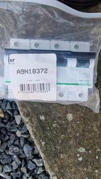 C120N 4P C80A, Ophalen of Verzenden, Zo goed als nieuw