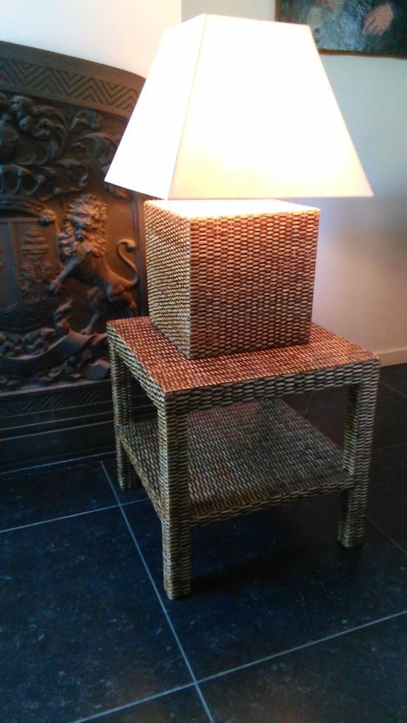 Rieten tafellamp rotan met bijzettafel hoogte 116cm, Huis en Inrichting, Lampen | Tafellampen, Zo goed als nieuw, Ophalen