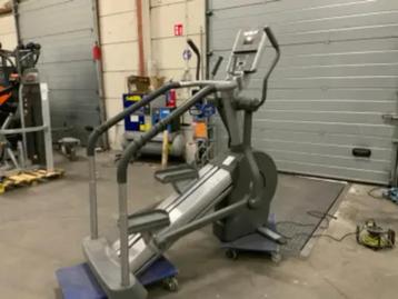 Crosstrainer 95li summit trainer  beschikbaar voor biedingen
