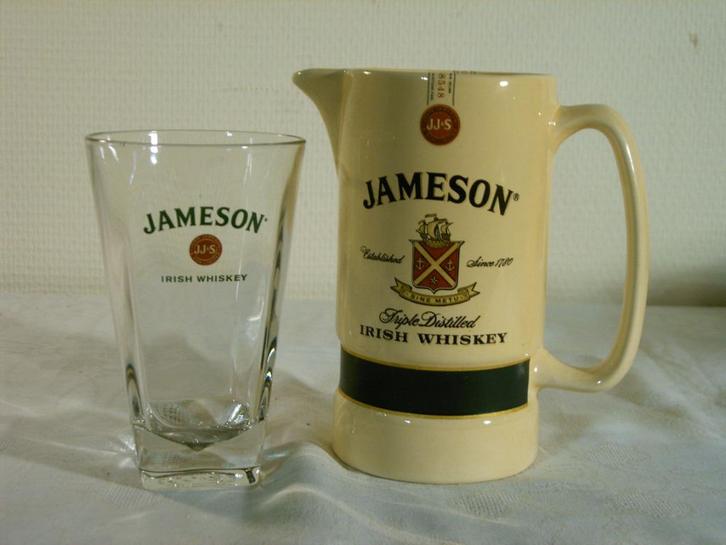 Vintage waterkan van Jameson’ whiskey met glas, Antiek en Kunst, Curiosa en Brocante, Ophalen of Verzenden