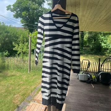 Karen Millen Jurk beschikbaar voor biedingen