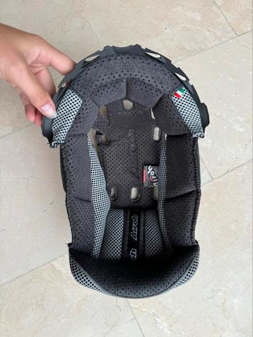 Airoh aviator 2.1 xs NIEUW beschikbaar voor biedingen