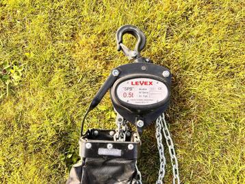 Palan 5m Levex disponible aux enchères