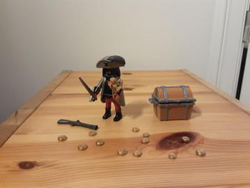 Pirate PlayMobil avec coffre au trésor et singe - complet