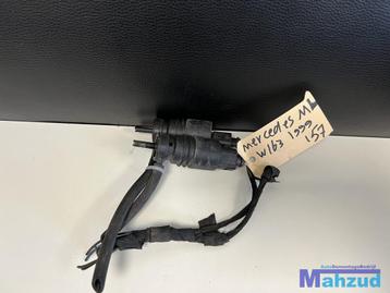 MERCEDES W163 ML 1 Ruitensproeierpomp set van 2 1998-2005 beschikbaar voor biedingen