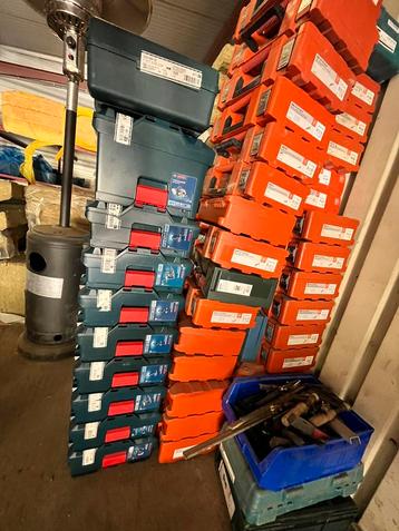 Te koop : diverse gereedschapskoffers beschikbaar voor biedingen