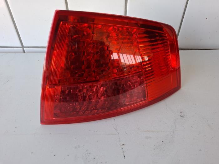 Achterlicht rechts van een Audi A8, Auto-onderdelen, Verlichting, Audi, Gebruikt, 3 maanden garantie, Ophalen of Verzenden
