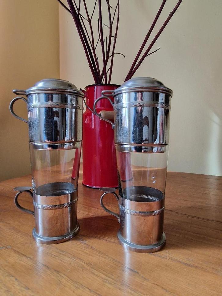 Koffie drinken met pinkje omhoog was nog nooit zo chique, Antiek en Kunst, Curiosa en Brocante, Ophalen