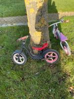 2 loopfietsjes en een trekfietsje voor Peuters, Fietsen en Brommers, Fietsen | Driewielers, Ophalen, Gebruikt, Smoby, Duwstang