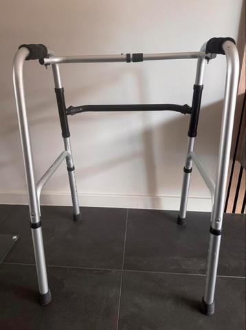 Lichtgewicht aluminium looprek beschikbaar voor biedingen