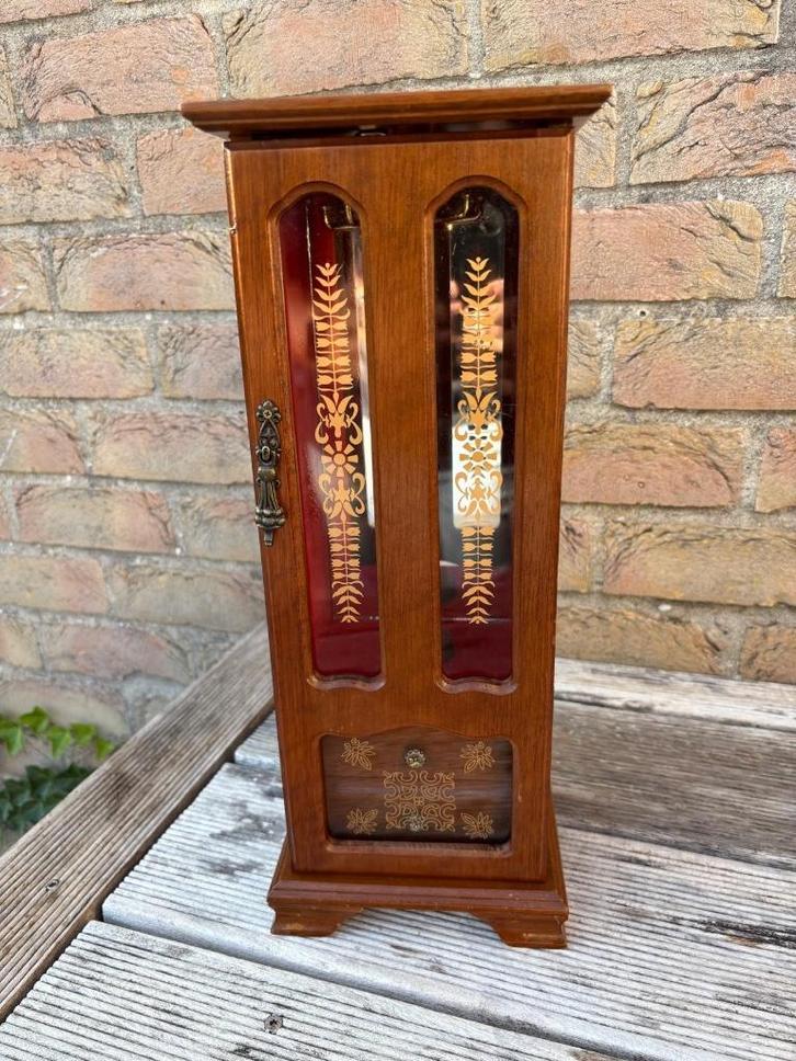 Juwelenkastje in goede staat, Handtassen en Accessoires, Kettingen, Zo goed als nieuw, Overige materialen, Ophalen of Verzenden