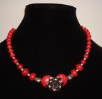 Ketting van rood natuursteen met bloem, Verstelbaar, Verzenden, Nieuw, Steen of Mineraal