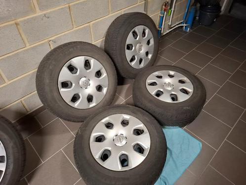 90€ Pneu 215 70 16 +Jantes+ enjoliveur ., Auto-onderdelen, Banden en Velgen, Velg(en), Winterbanden, 16 inch, 215 mm, Personenwagen