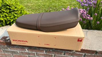 Selle haute brune Honda CL500 neuve beschikbaar voor biedingen