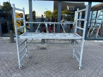Altrex kamersteiger/kamer steiger/rolsteiger 3.00M werkhoogt beschikbaar voor biedingen