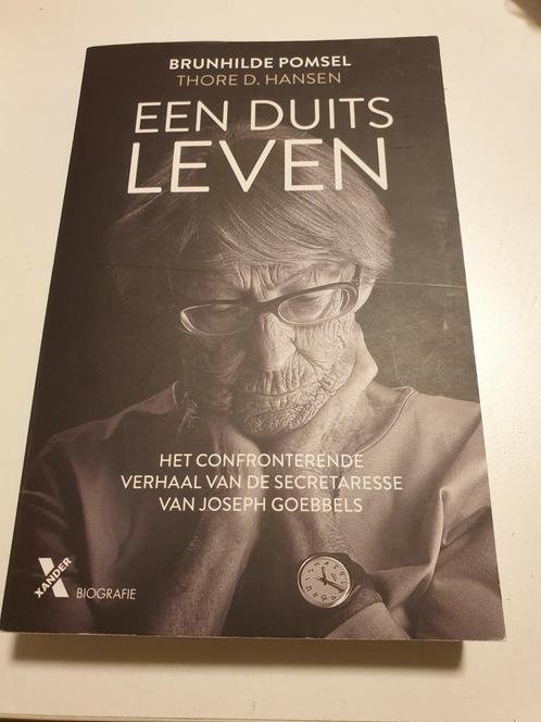 Thore D. Hansen - Een Duits leven.  Secretaresse GOEBBELS, Boeken, Oorlog en Militair, Zo goed als nieuw, Ophalen of Verzenden