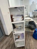 Meuble IKEA fixée ensembles  possible de les séparer 80 euro, Huis en Inrichting, Kasten | Boekenkasten, Zo goed als nieuw
