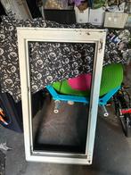 Dubbel glas raam met kozijn en vliegendeur, Doe-het-zelf en Bouw, Ophalen, Zo goed als nieuw