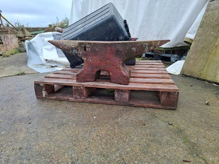 Aambeeld, Doe-het-zelf en Bouw, Overige Doe-Het-Zelf en Bouw, Zo goed als nieuw, Ophalen