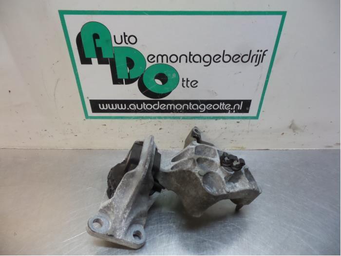 Motorsteun van een Renault Megane (Megane 09-), Auto-onderdelen, Ophanging en Onderstel, Renault, Gebruikt, 3 maanden garantie