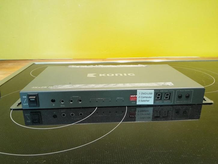König HDMI Splitter 4 in/2 uit, Audio, Tv en Foto, Televisie-accessoires, Ophalen of Verzenden