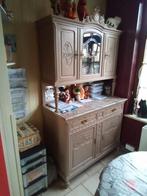 C'est un buffet deux corps de style Henri II, antique, Maison & Meubles, Enlèvement, Chêne