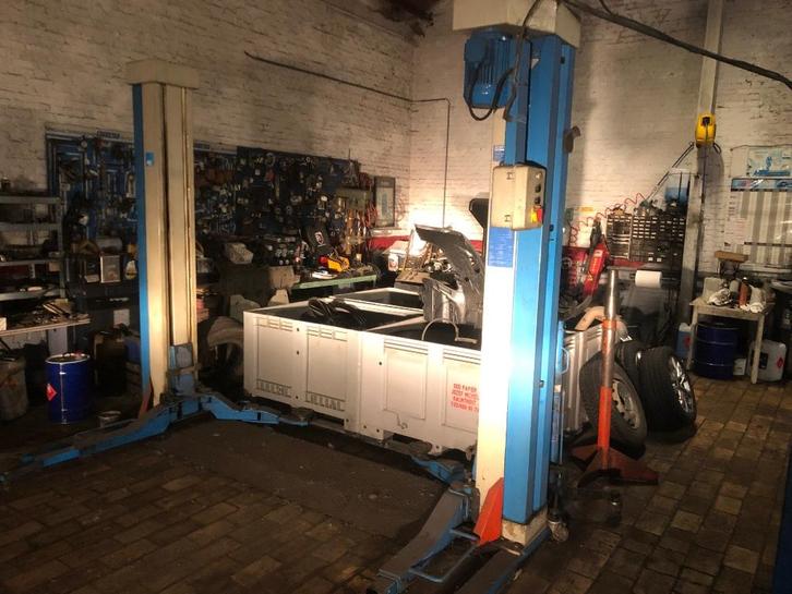 Oersterke 2 palen hefbrug voor auto’s 2500 kg, Auto diversen, Autogereedschap, Gebruikt, Ophalen