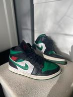 Nike Air Jordan 1 Black/ Pine green size 41, Zwart, Nike, Ophalen of Verzenden, Sneakers